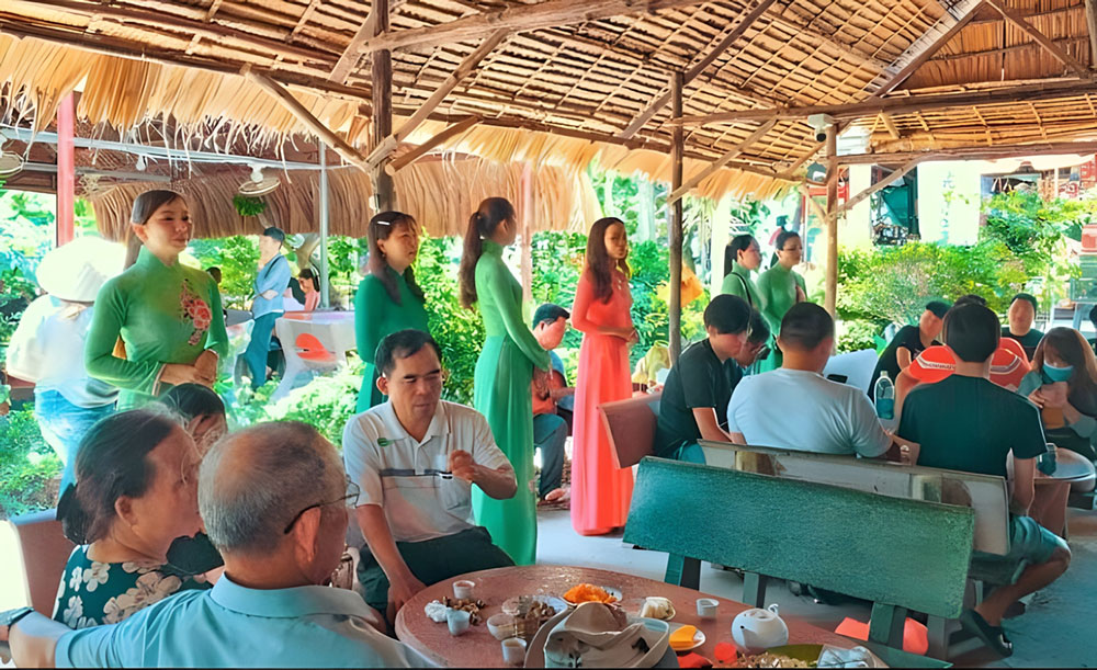 Lắng nghe đờn ca tài tử