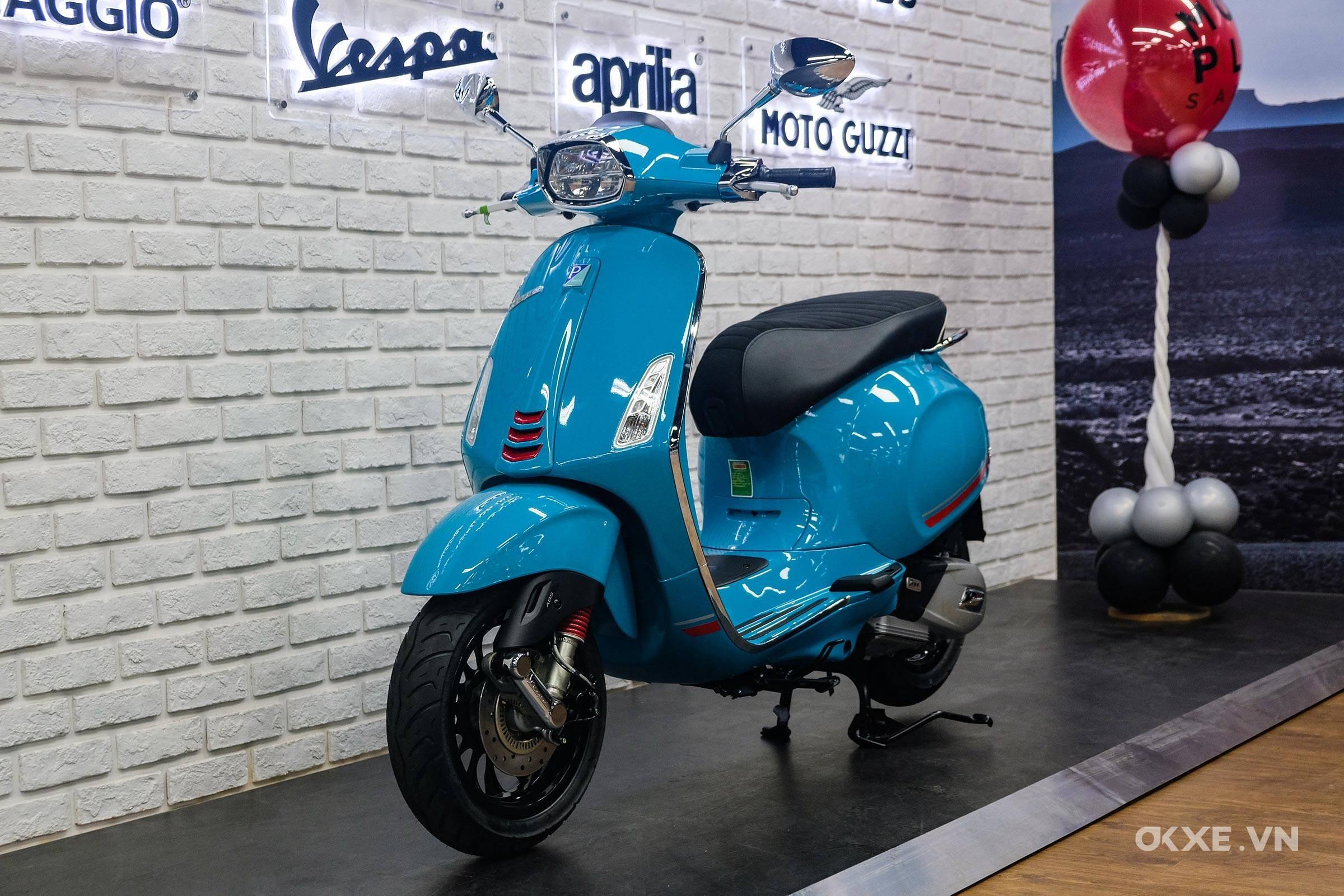 Có 100 triệu, nên mua Vespa Sprint 2022 hay Honda SH?